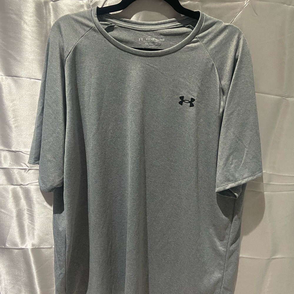 2/$25 Under Armour Active Tee Silver XXL